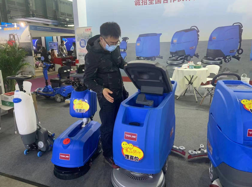巴南坦洁洗地机公司致力于电动洗地机的生产、销售和服务百家